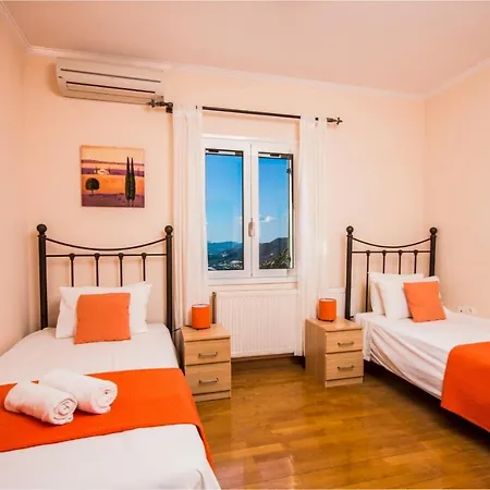 Vigla Villa *