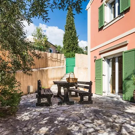 Vigla Villa *